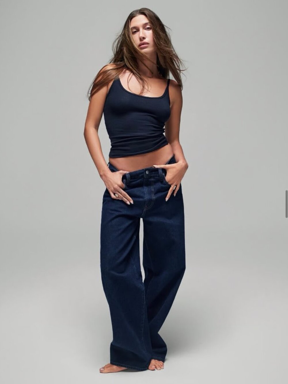 Gap x Hailey Bieber The Hailey Extra Baggy Jeans Size 25 Midnight Indigo NWT